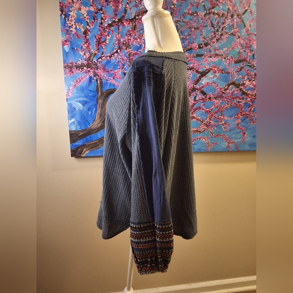 Umgee USA Blue Heathered Top - Picture 7 of 8